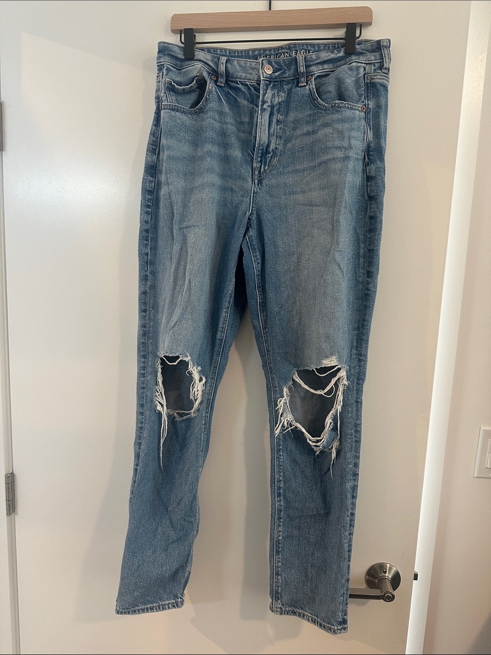 American Eagle Outfitters ripped strigid mom jeans - 12 long